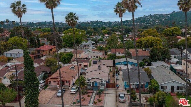 Building Photo - 3836 Seneca Ave