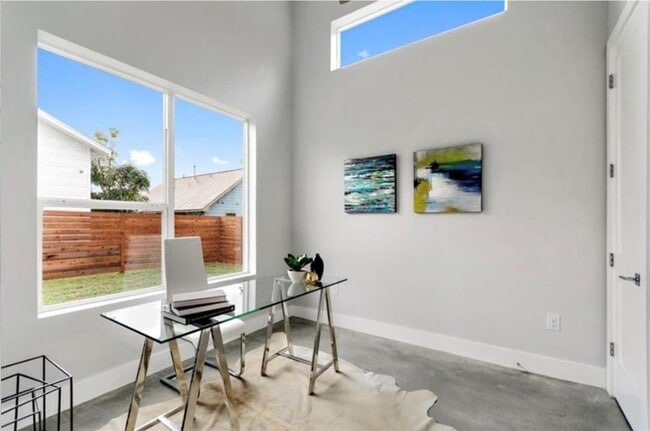 Building Photo - 1131 Mason Ave