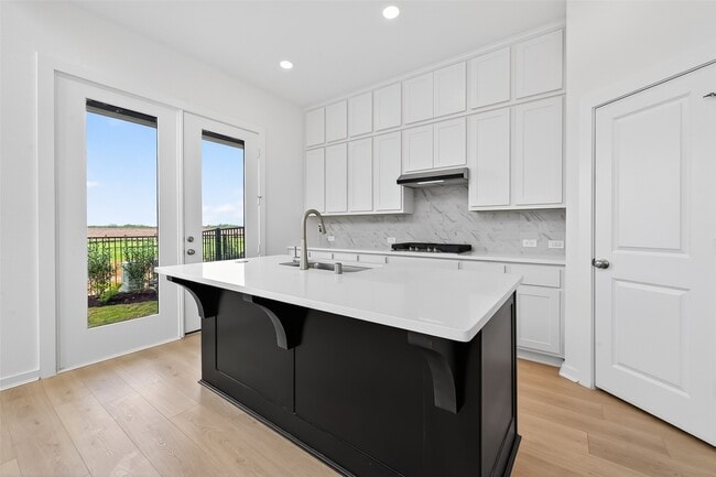 Building Photo - 16739 Lake Austin St