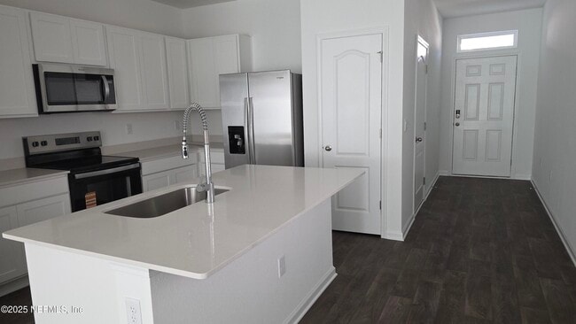 Building Photo - 12720 GERONIMO Pl