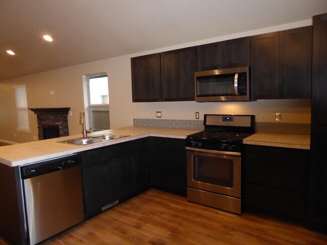Building Photo - 21190 Capella Pl