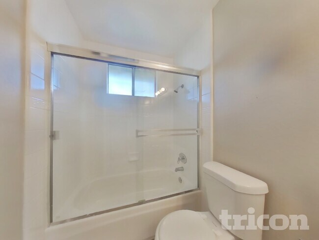 Building Photo - 1276 Alderwood Way