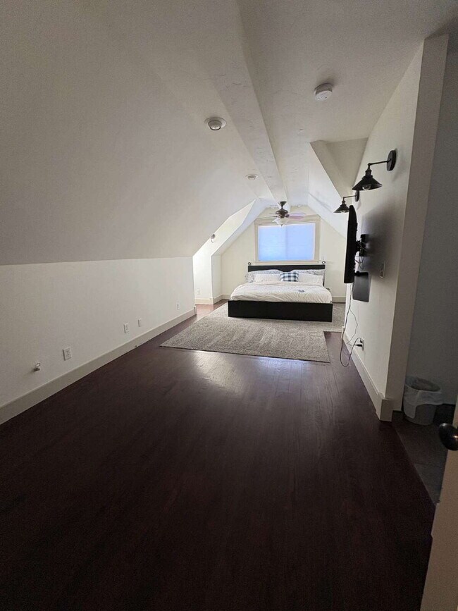 Building Photo - Old North End - Monroe