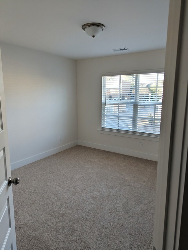 Building Photo - 600 Wetherbrooke Way