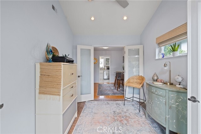 Building Photo - 208 W Avenida De Los Lobos Marinos