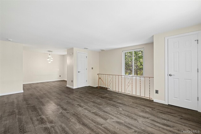 Building Photo - 104 Birchwood Rd