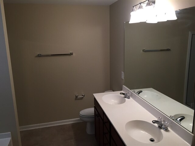 Building Photo - 102 Hamilton Grove Dr