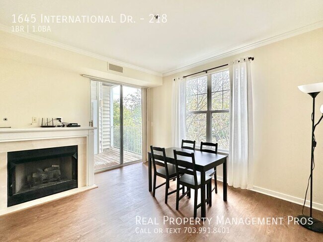Building Photo - 1645 International Dr