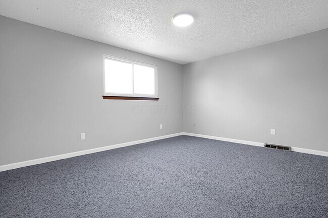 Building Photo - 3114 Glenshaw Ave