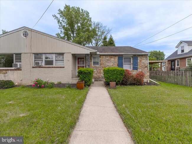 Primary Photo - 112 5th Ave