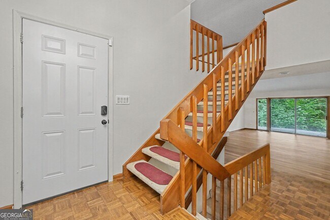 Building Photo - 500 Hickory Hills Trail