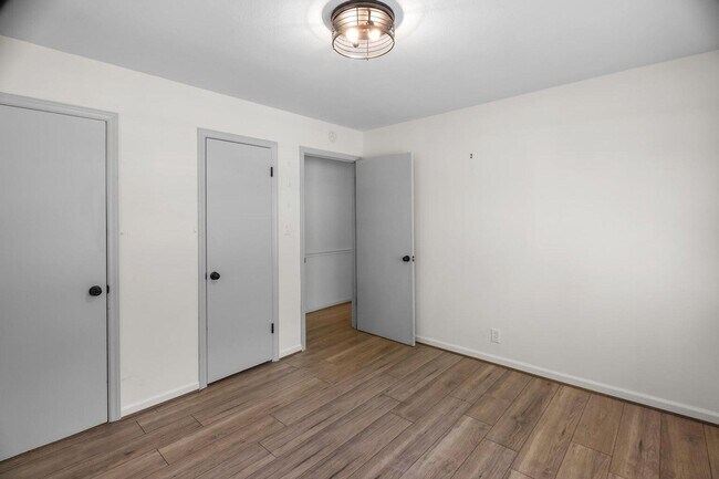 Building Photo - 1416 Two Notch Rd SE