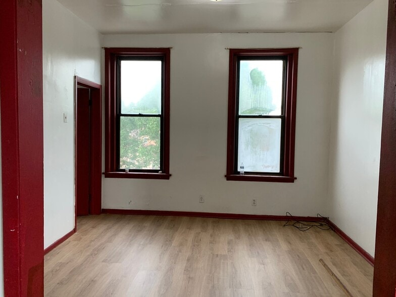 Building Photo - 259 W Alexander St
