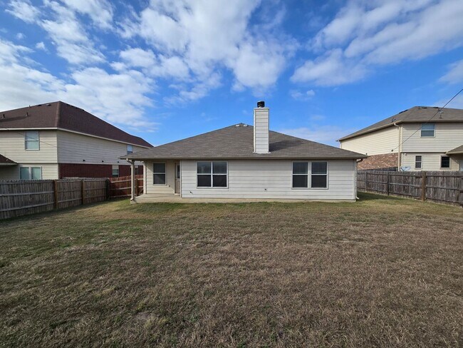 Building Photo - 2609 Red Fern Dr