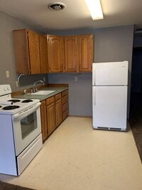 Building Photo - 1217 W Woodin Ave