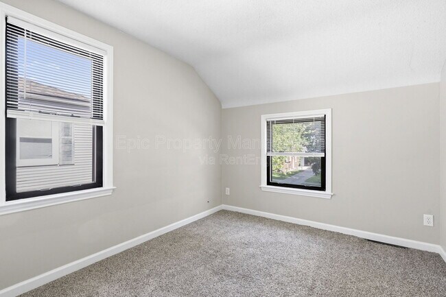 Building Photo - 12769 Mercier St