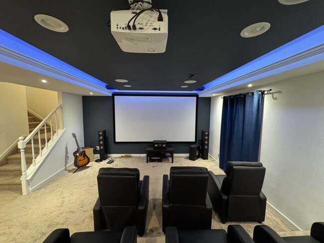 Building Photo - 912 McMurdo Cir