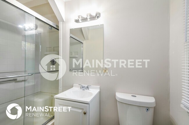 Building Photo - 3232 Wellington Ave