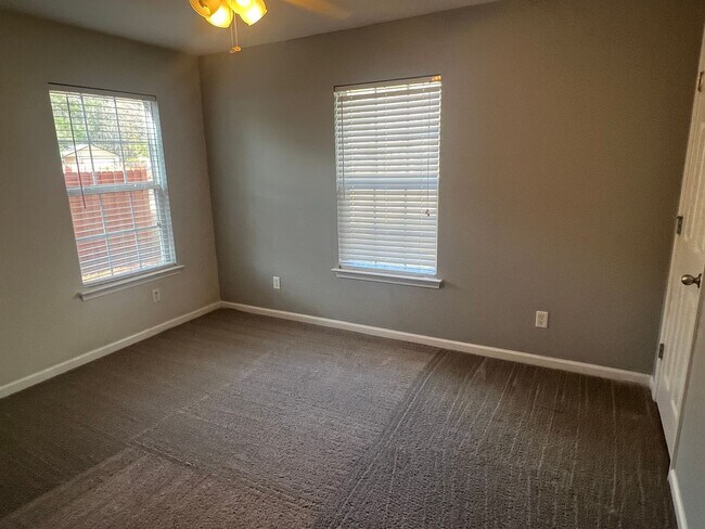 Building Photo - 3BR/2BA Home in Kingsland For Rent