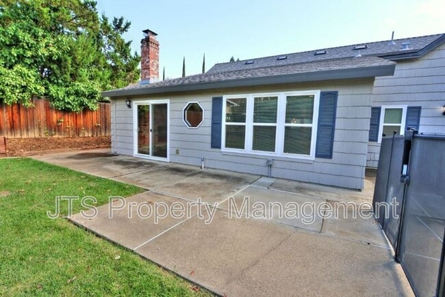 Building Photo - 9221 Rock Canyon Way