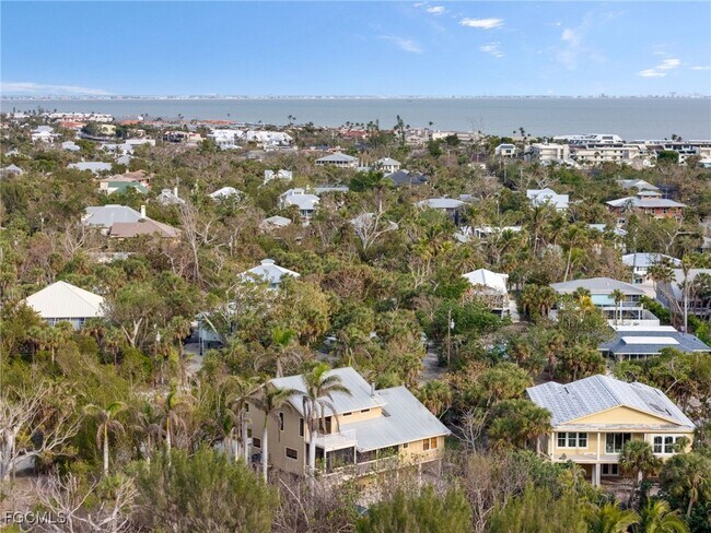Building Photo - 1241 Junonia St