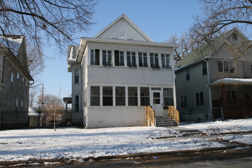 Building Photo - 1411 Girard Ave N