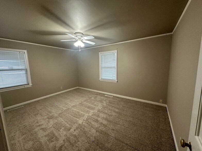 bedroom 1 - 3235 S Troost Ave