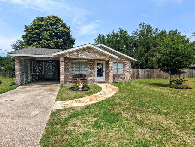 Primary Photo - 104 Charleswood Ln