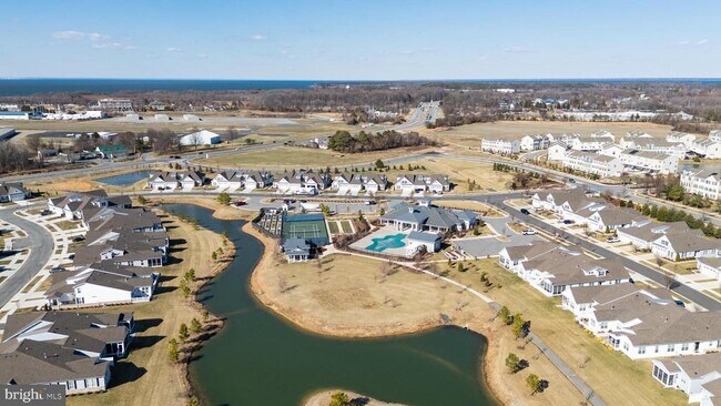 Building Photo - 858 Moorings Cir