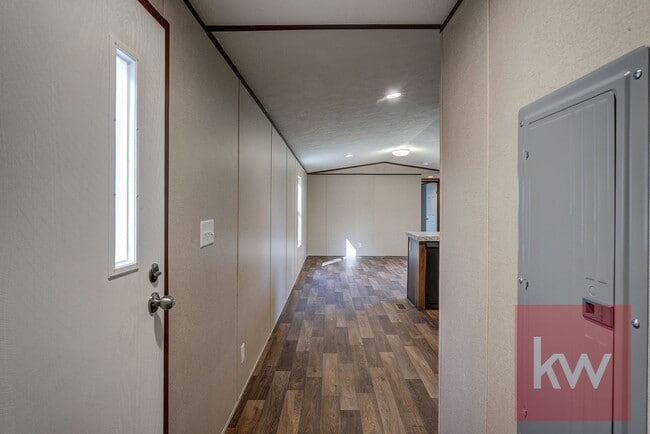 Building Photo - Chestnut St 119/Whispering Hills MHP