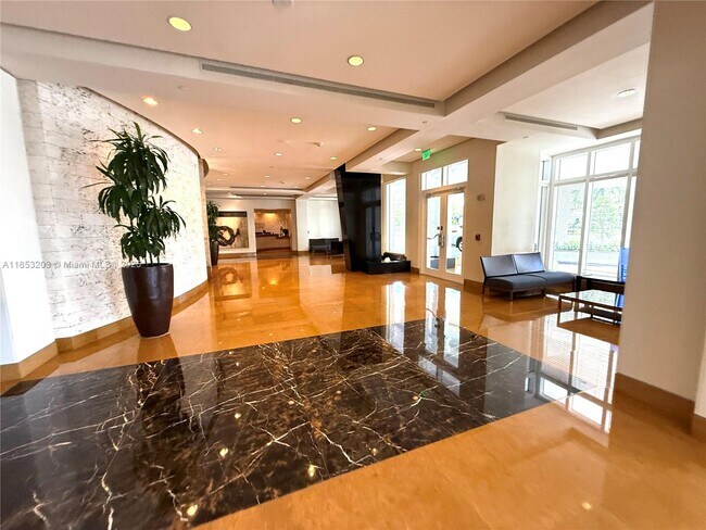 Building Photo - 801 Brickell Key Blvd
