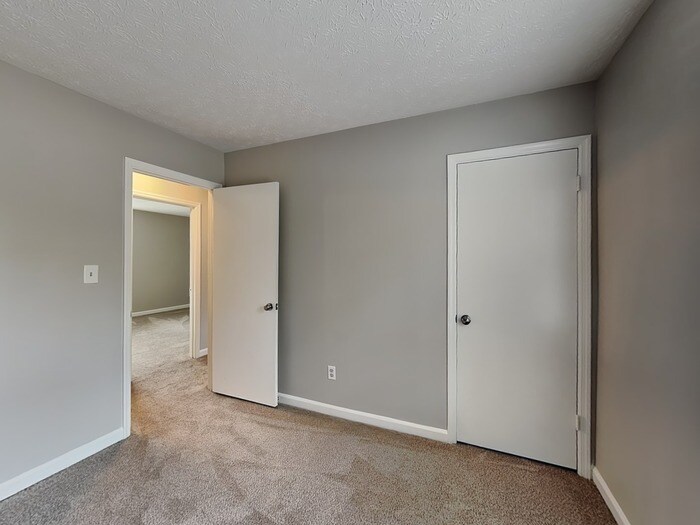 Building Photo - 5127 Galbraith Cir