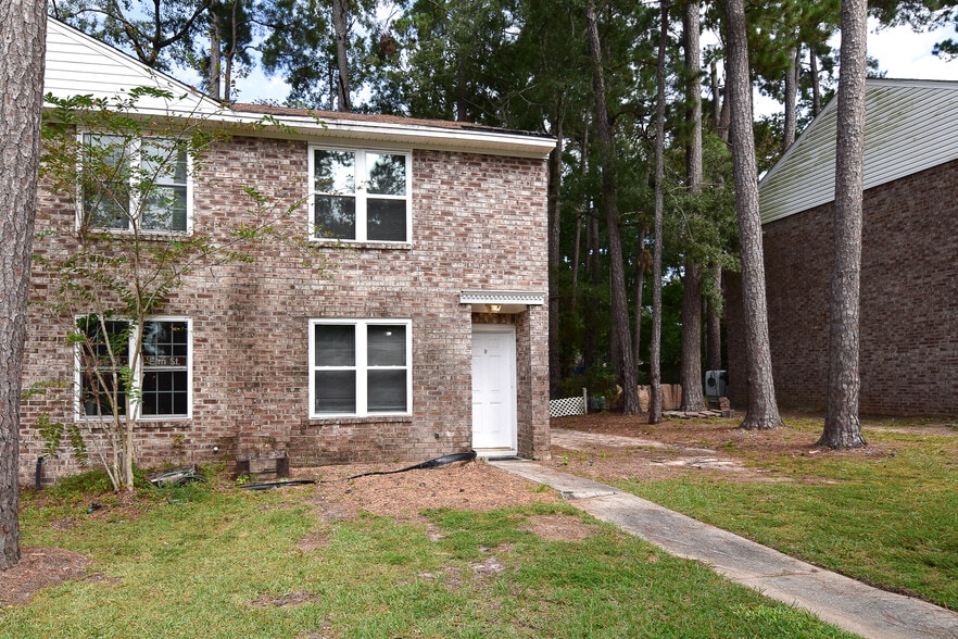 Building Photo - 306 Crestview Dr