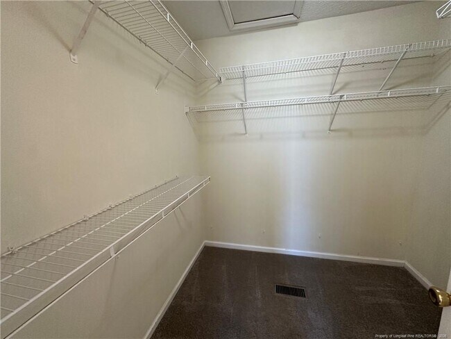 Building Photo - 2827 Beringer Dr