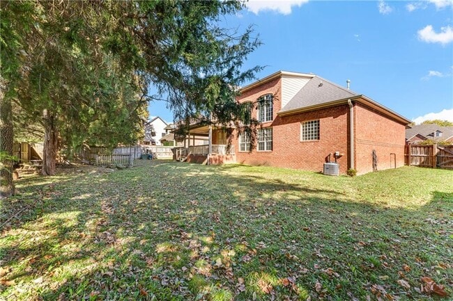 Building Photo - 2265 N Covington Park Blvd