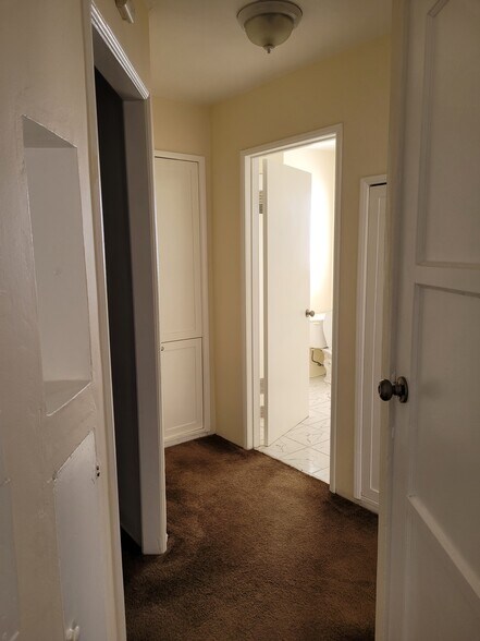 Building Photo - 1426 Orizaba Ave