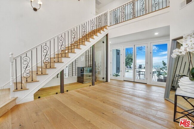 Building Photo - 3485 Ridgeford Dr