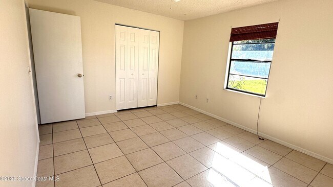 Building Photo - 3807 Jupiter Blvd SE