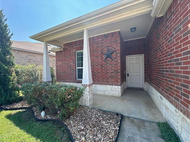 Building Photo - 2400 Lohani Ln
