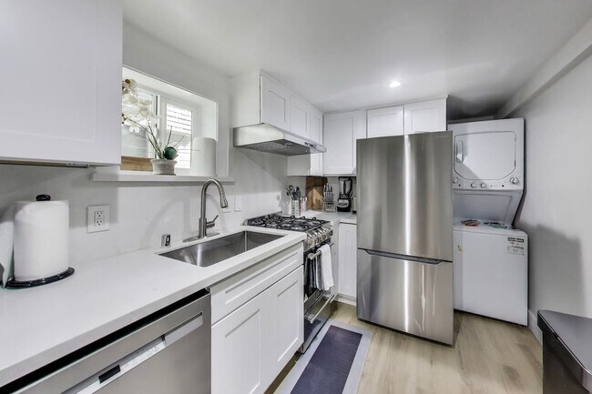 Building Photo - 1662 14th St