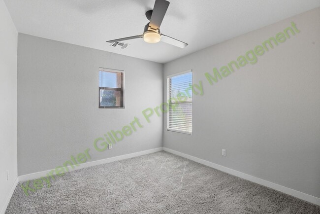 Building Photo - 5 bed / 2.5 bath Home in the San Tan Heigh...