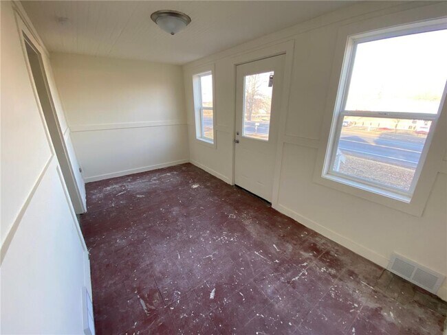 Building Photo - 8091 County Rd 50