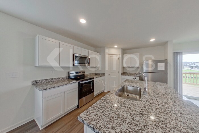 Building Photo - 285 Gaston Cir