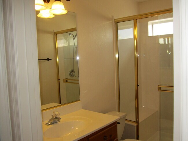 Building Photo - 2172 Tahoe Pl