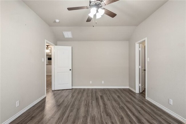 Building Photo - "Spacious 4-Bedroom Haven in Killeen with ...