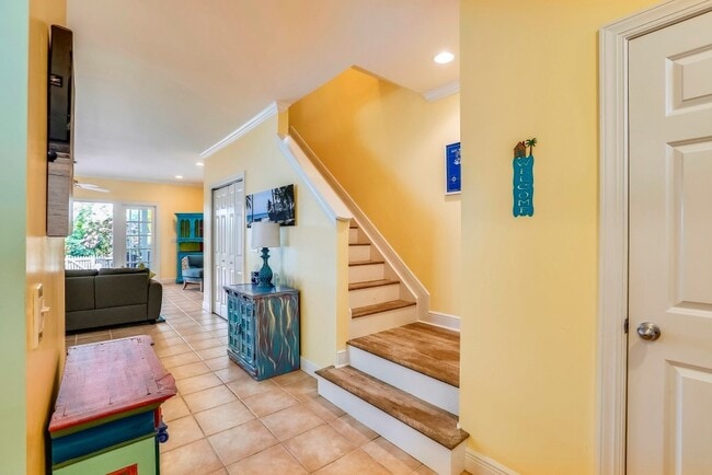 Building Photo - $500 OFF FIRST MONTH-Beautifully Furnished 3 Bed 2.5 Bath Home in the Sanctuary of the Key West G...