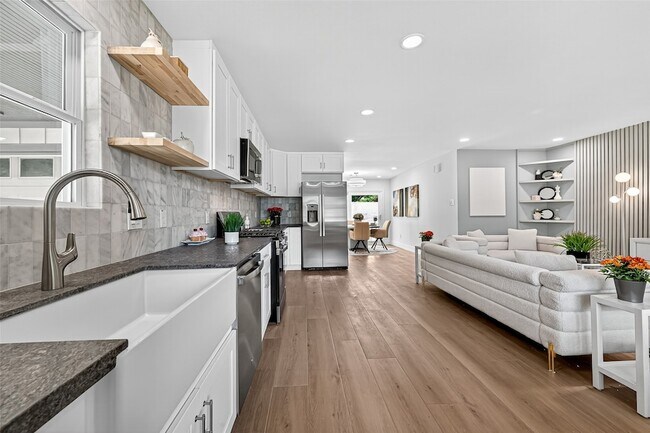 Building Photo - 4030 Woodshire St