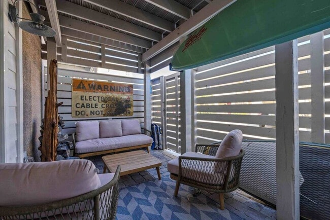 Building Photo - 317 Bream Ave