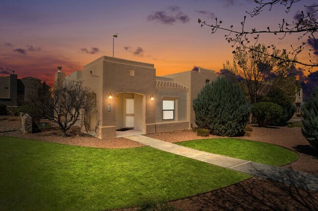 Building Photo - Spacious Home in Del Prado with pool access