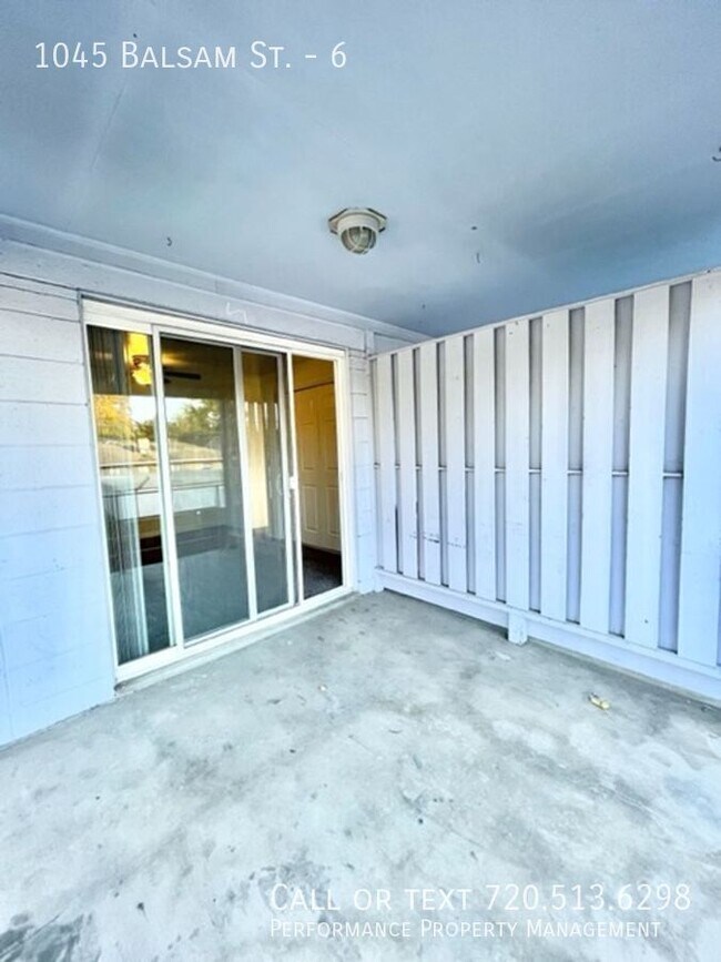 Building Photo - 1045 Balsam St